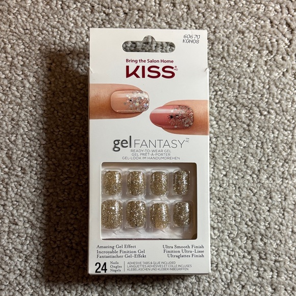 Assorted Press-On Nails - Picture 3 of 5